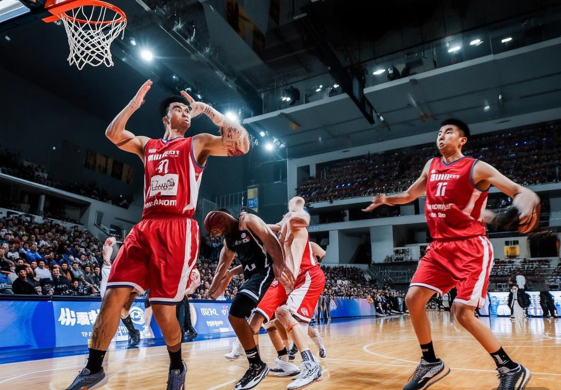 2019CBA首钢对浙江经典对决：巅峰之战精彩瞬间回顾(图2)